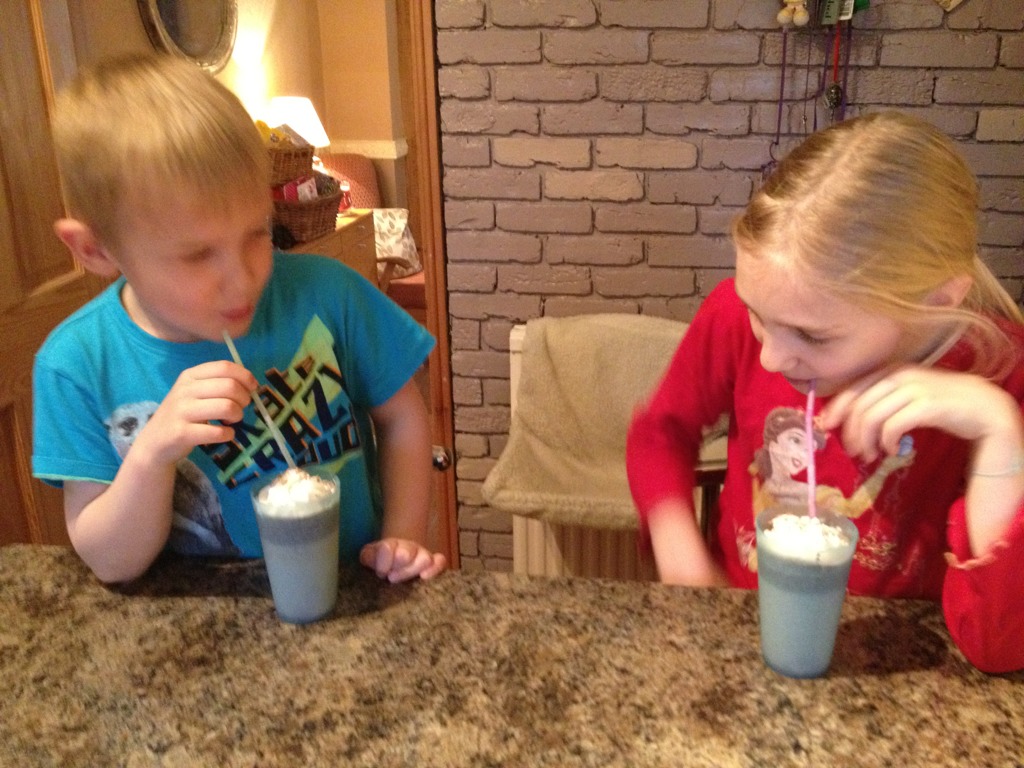 Oreo milkshakes for the kids. Sickly sweet!