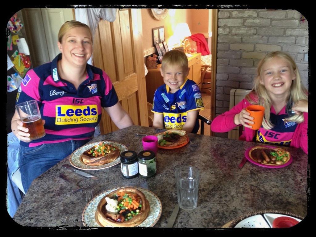 Getting a good lunch in before heading off to headingley to watch @leedsrhinos  smash Cas. #LeedsRhinos Pic: