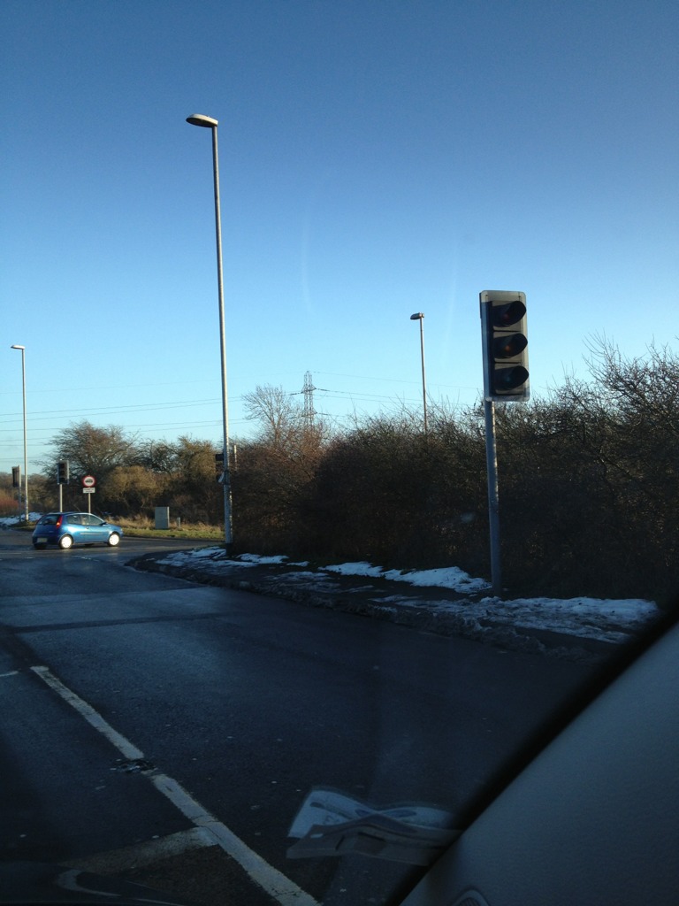 Lights out causing bother. Longdyke Lane / A656 kippax Leeds. @leedscc @Highways_Agency